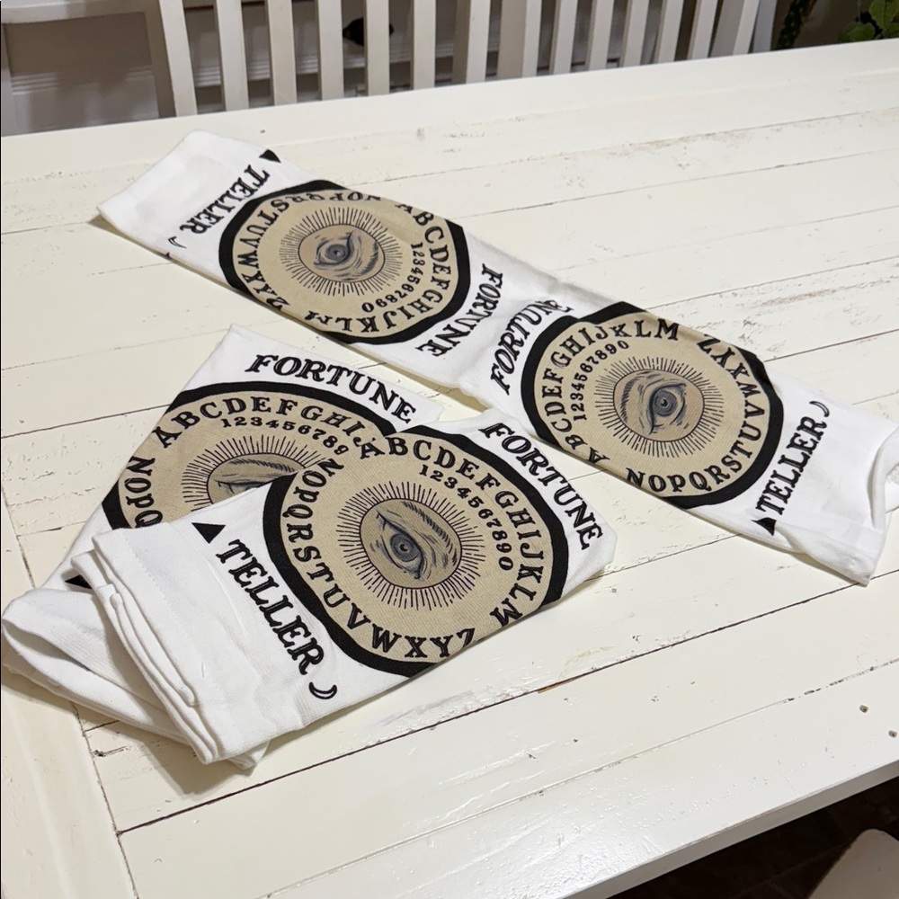 White Fortune Teller Graphic tea towels NWOT 
X3